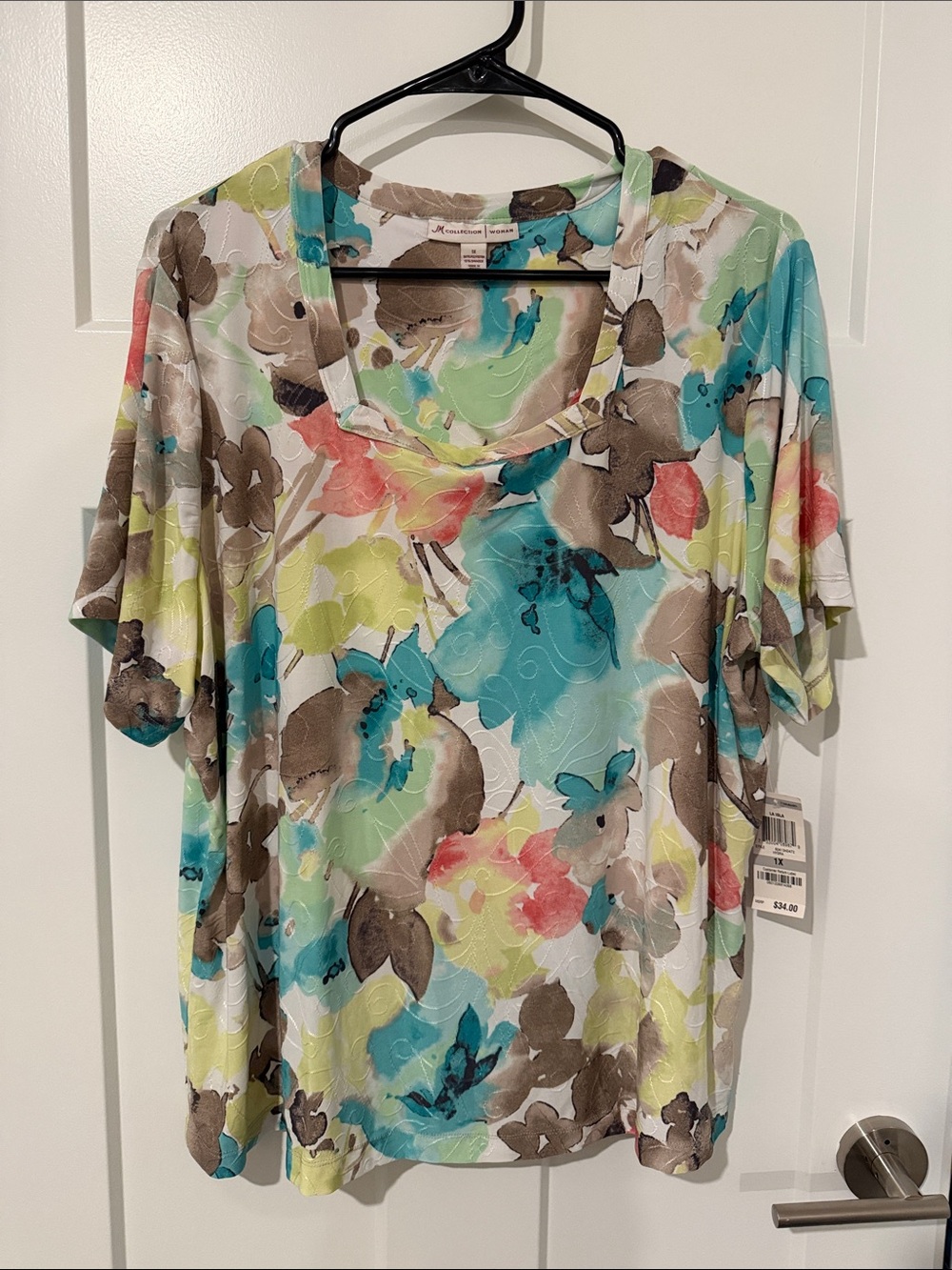 NWT Floral Scoop Neck Short Sleeve Top - Multicolor